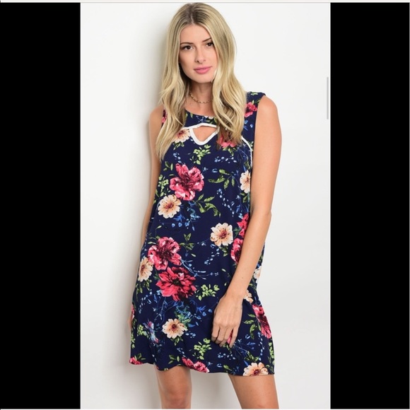 NWT Blue Floral dress w white trim S M L MSRP$45 - Picture 2 of 5